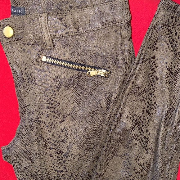 Zara Basic Jeggings in snake print in two colors with gold zippers. New. - Picture 10 of 17